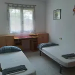 Max * Λορέτ Ντε Μαρ
